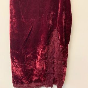 Mini velvet skirt with lace